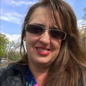 Meet your Posher, Shelly